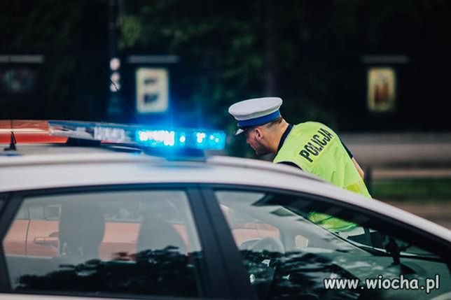 Hit dnia. Policjant potrącił rowerzystkę na 