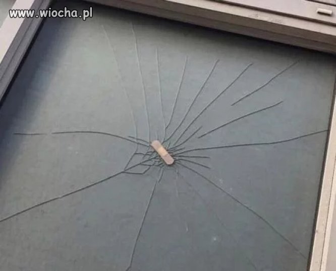 Pis naprawia aferę MałaEmi.