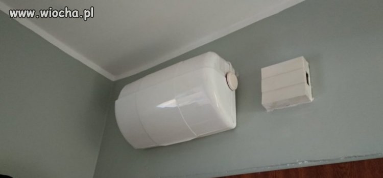 Designerska skrzynka na bezpieczniki 