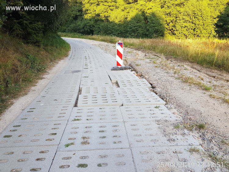 Przed wyborami zrobili drogę