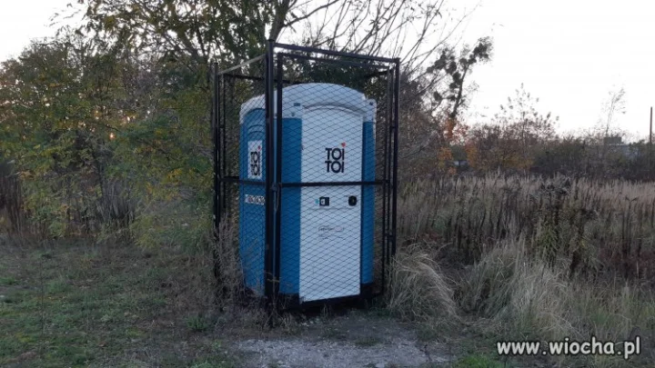 Tak blisko, a tak daleko