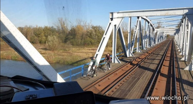 Ręce opadają.