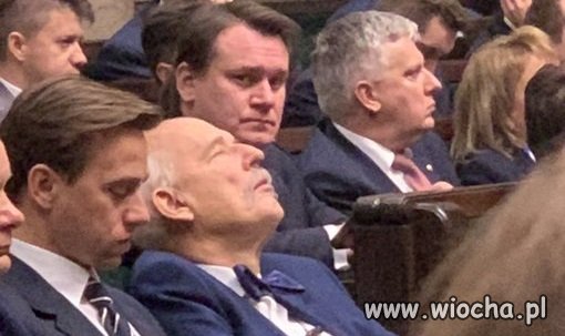 Stary niedźwiedź mocno śpi...