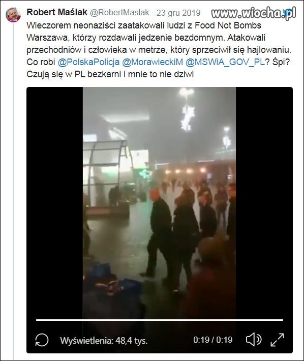 Miłośnicy hinduskiego symbolu szczęścia w akcji
