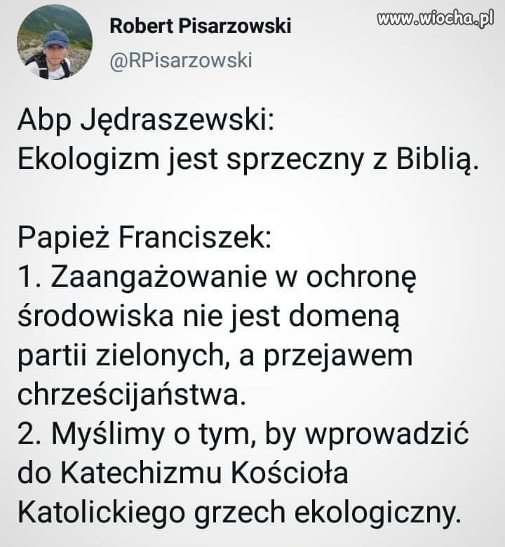 Jedni się wzięli za Konstytucje