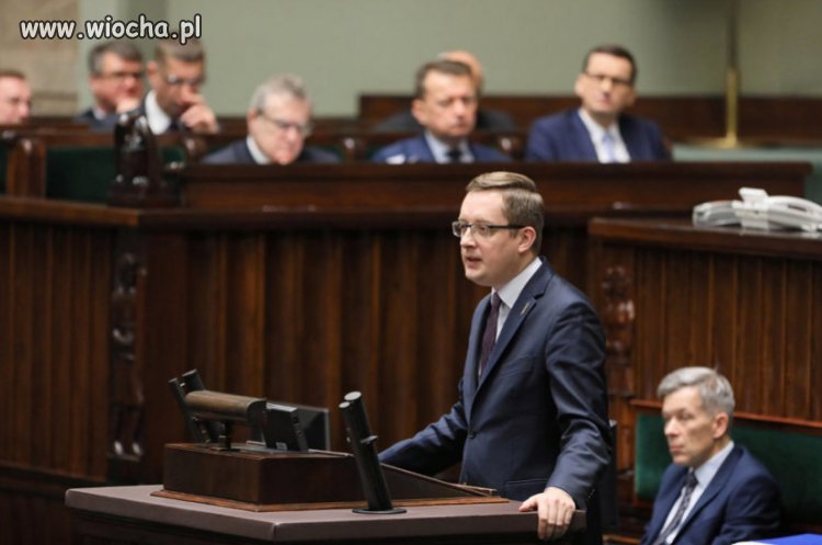 Dzisiaj rano najwyższy przywódca Iranu mówił o małym, złym kraju w Europie