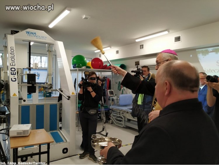  Gądecki poświecił oddział rehabilitacji szpitala