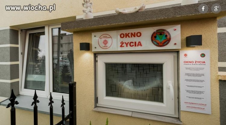 Dwulatek w oknie życia w Bydgoszczy. Na szyi miał karteczkę...