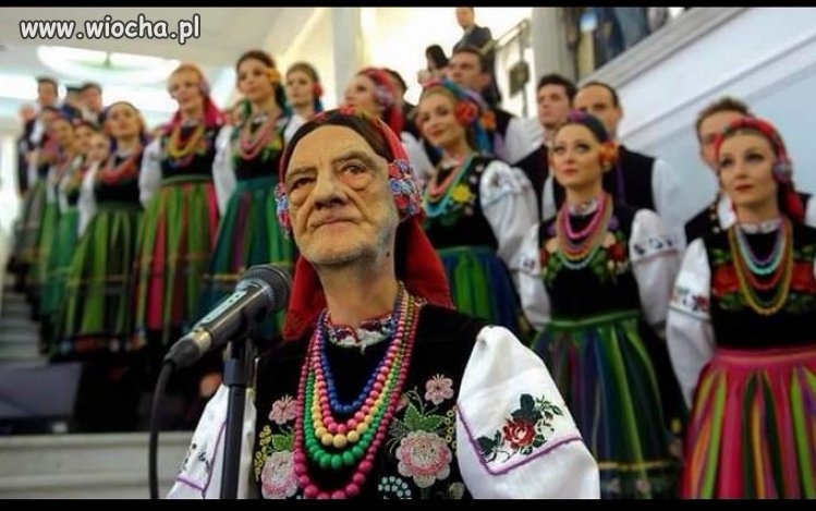 Zespól ''Pisowsze'' w natarciu.