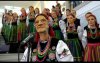 Zespól ''Pisowsze'' w natarciu.