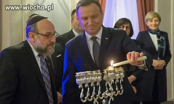 - Nie będą nam tutaj w obcych językach narzucali, 