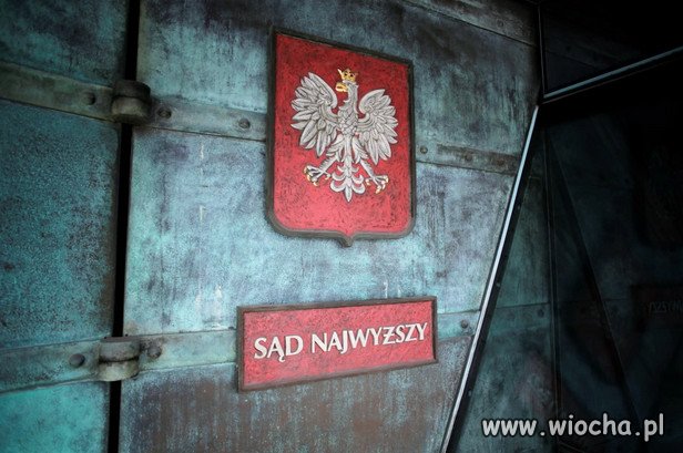 Ponad połowa Polaków popiera sędziów 