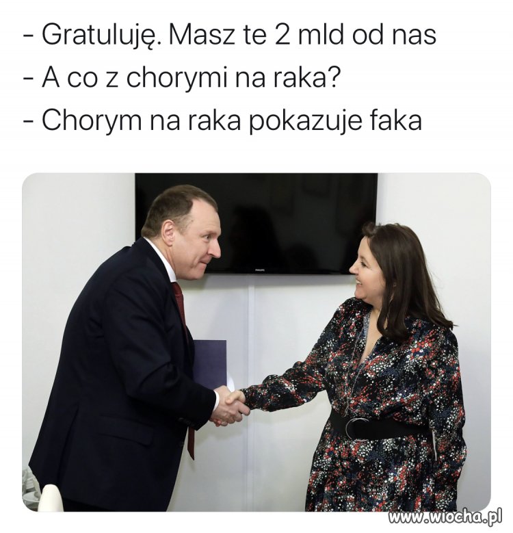 Chorym na raka pokazuje faka