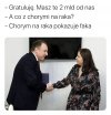 Chorym na raka pokazuje faka