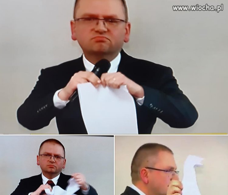 Nawacki ostentacyjnie podarł propozycję