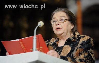Cały czas p łaniewska myśli,że gra w plebani