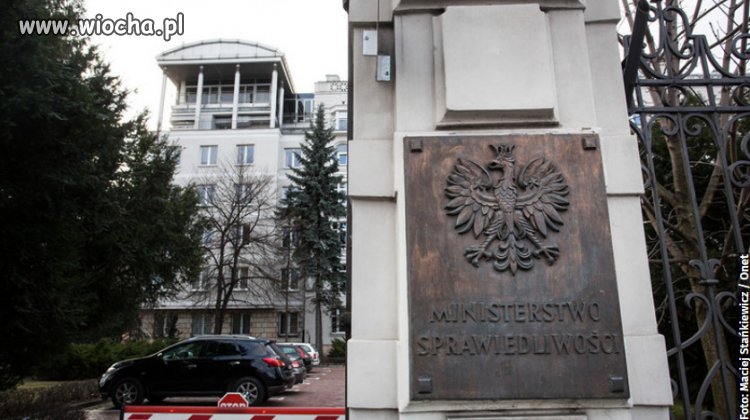Ministerstwo instruowało sędziów, jak mają orzekać?
