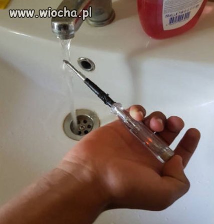 Woda z prądem 