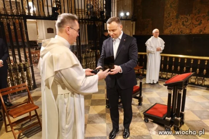 Przekażmy sobie koronawirusa...
