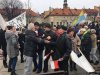 Bijatyka na Rynku podczas wizyty Andrzeja Dudy w Wodzisławiu.