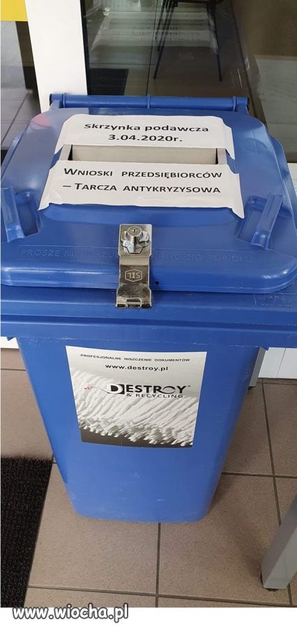 Gdy życie tworzy memy.