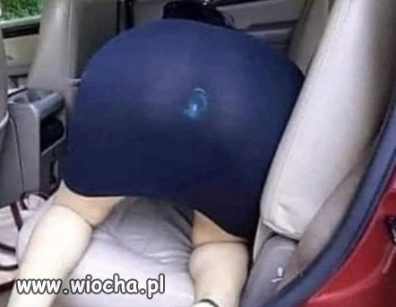 Oby nie pierdnęła bo zabije kogoś ten nabój.