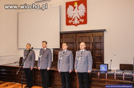 100 ludzi na imprezie policji we Wrocławiu.