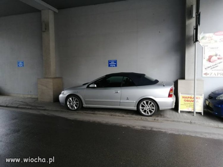 Idealnie wpasowany wieśniak