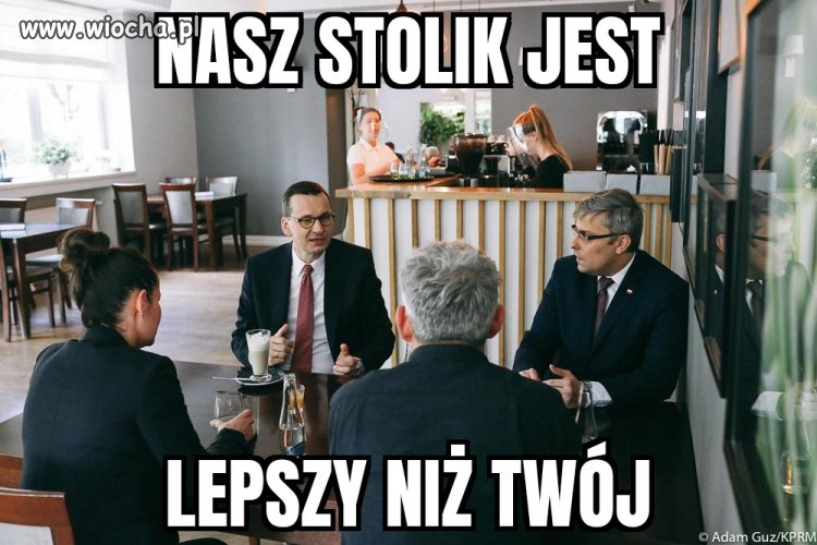 Tak PiS przestrzega obostrzeń
