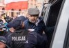 Tłumaczenie policji...