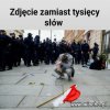 Z demokracji zostało demo
