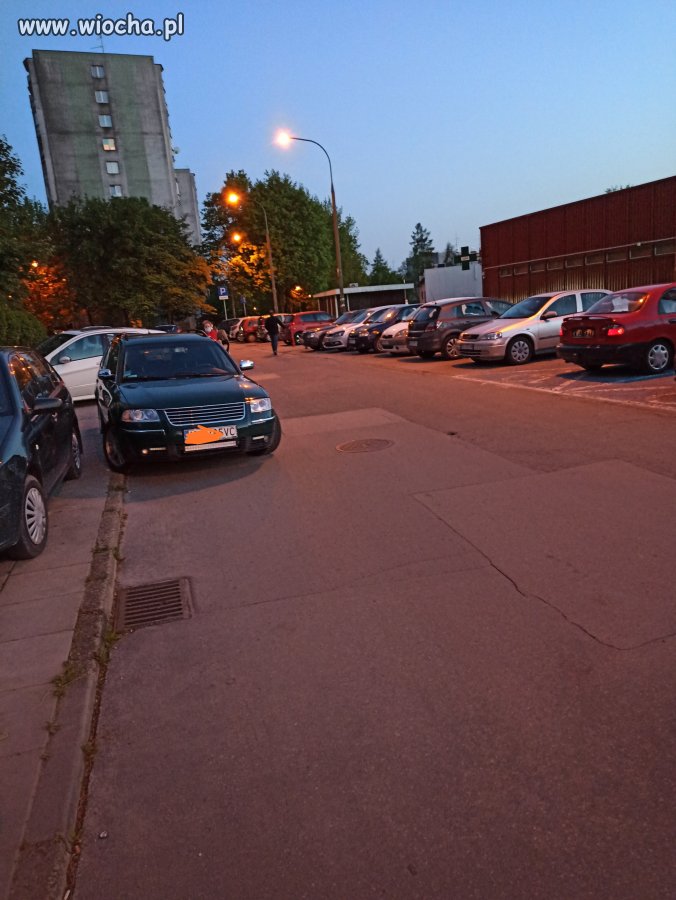 Po co parkować na wolnym miejscu parkingowym 