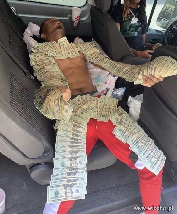 $500+