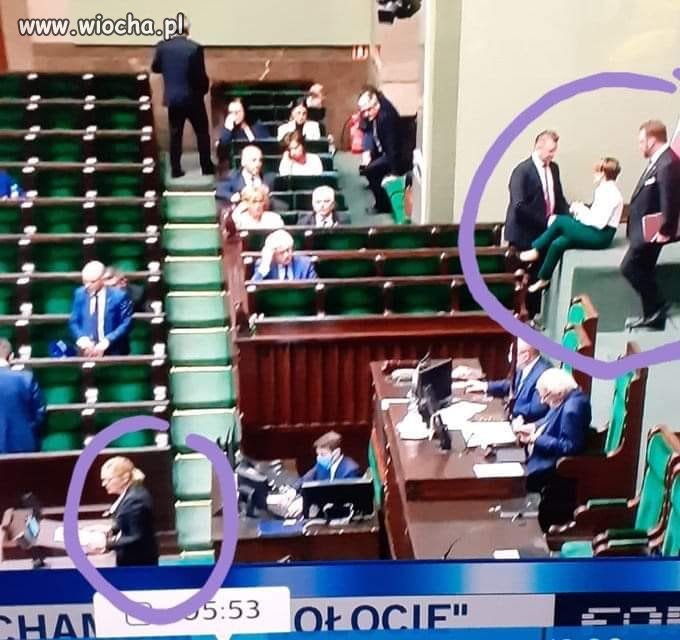Budka miał rację zwracając uwagę!to jest sejm?