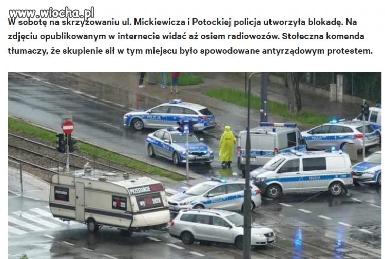 Policyjna blokada niedaleko domu Jarosława Kaczyńskiego