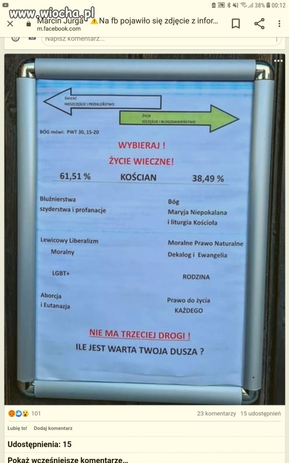 Pisowski bool dooopy na drzwiach kościoła farnego 