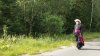 To tylko klecha zapi*rdalający na monocyklu