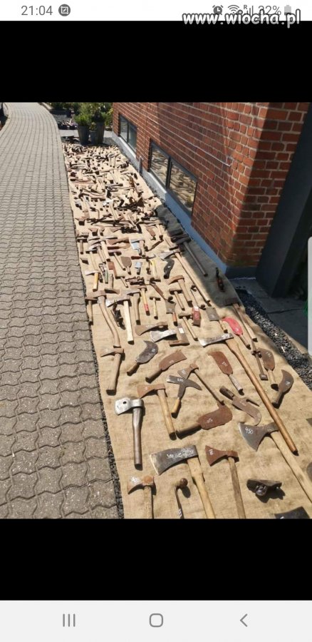 Wyprzedaż garażowa sąsiada 