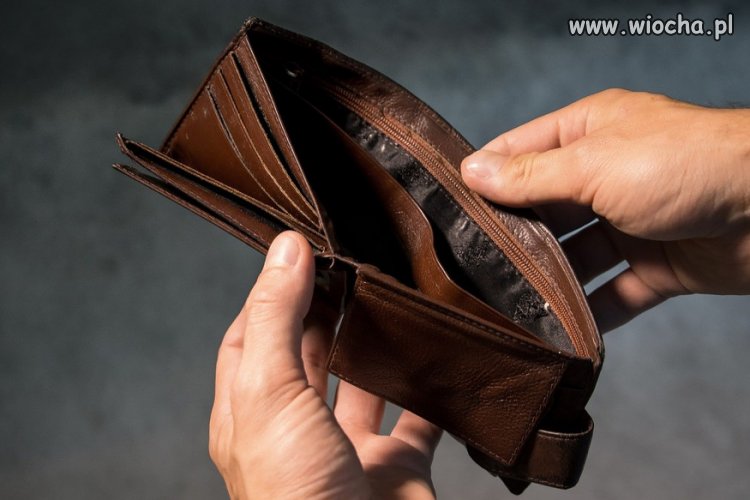 Deficyt wynosi 200 miliardów złotych.