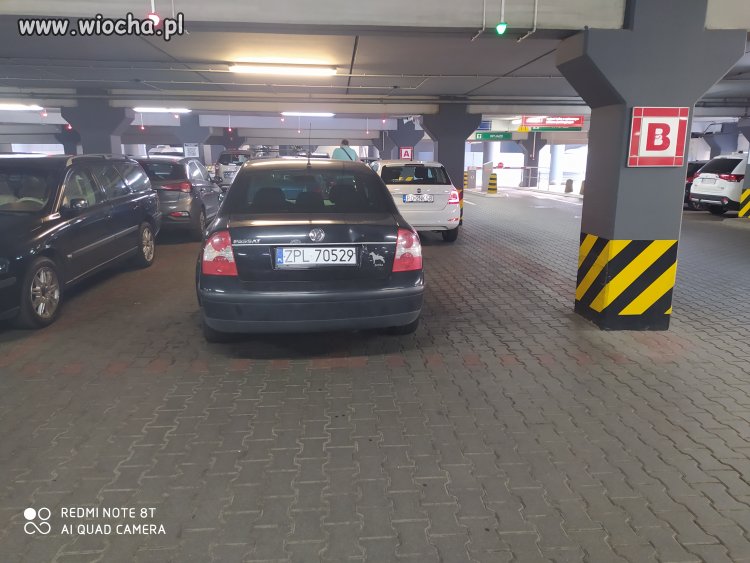 Przerośnięte Ego z Polic