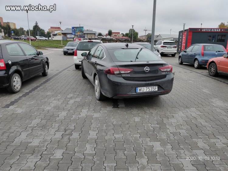Stolica, to tłumaczy wszystko
