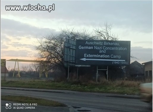 Ktoś wykupił billboard niedaleko Muzeum w Oświęcimiu