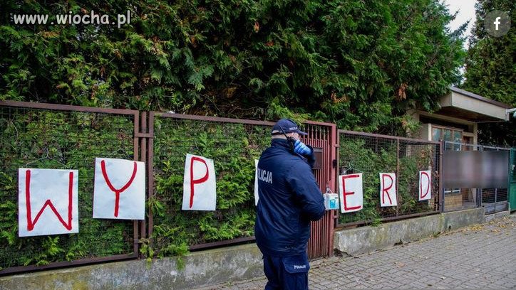 Policjanci nie upilnowali willi prezesa. 