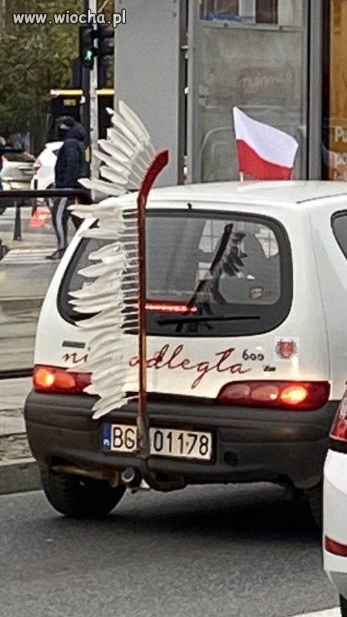 Koniec żartów. Wjeżdża husaria