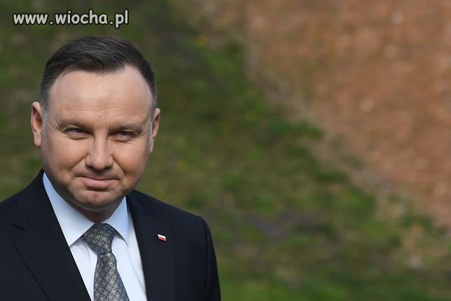 W szalejącej pandemii i kryzysu,,a ten pajac 
