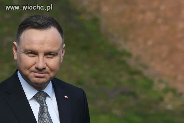 W szalejącej pandemii i kryzysu,,a ten pajac 