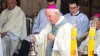 Bp Ignacy Dec broni słów ojca Rydzyka. 