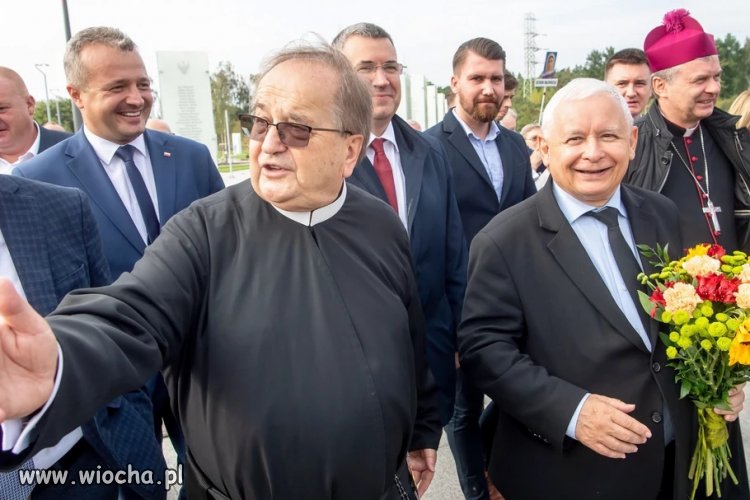 Tadziu, to ile ci kumplu jeszcze przelać kasy?