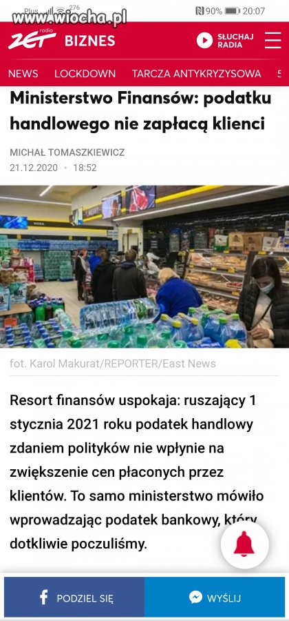 A swistak siedzi i zawija w te sreberka