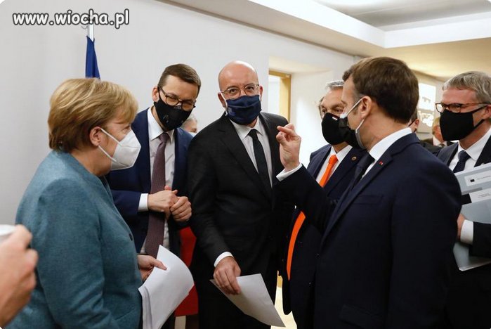 Co pokazuje Macron ?